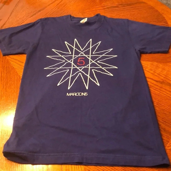Maroon 5 Concert Tee Shirt - Picture 2 of 6